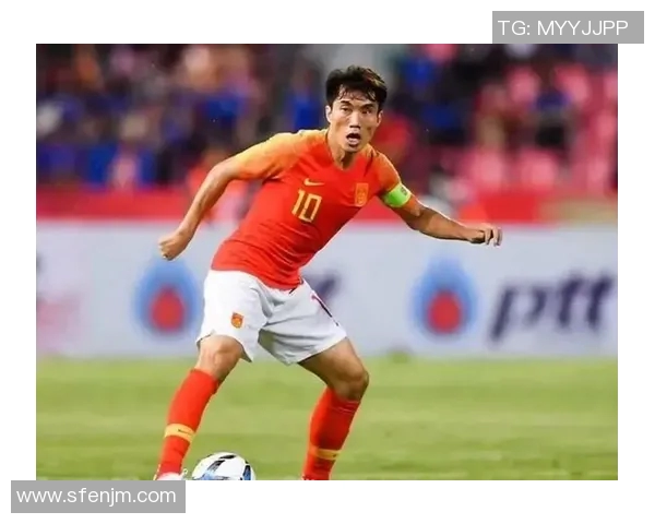 中国足球明星的辉煌历程与影响力探讨