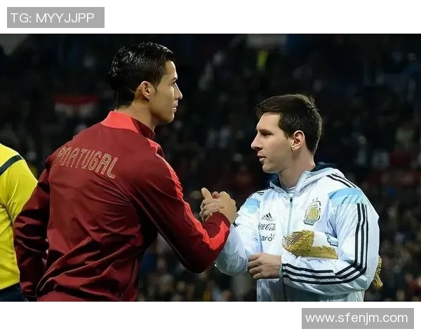 足球明星与超模同框瞬间揭示魅力与风采的完美结合 足球明星与超模同框瞬间揭示魅力与风采的完美结合